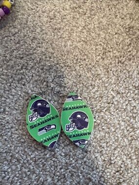 Seattle Seahawks Green Logo Teardrop Earrings